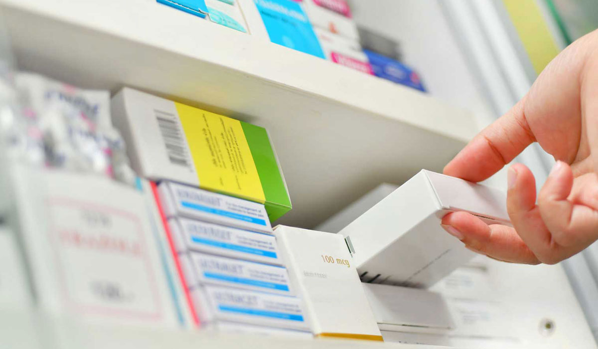 Clinical Pharmacist in a dispensary